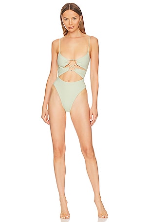 Marcelo One Piece Camila Coelho